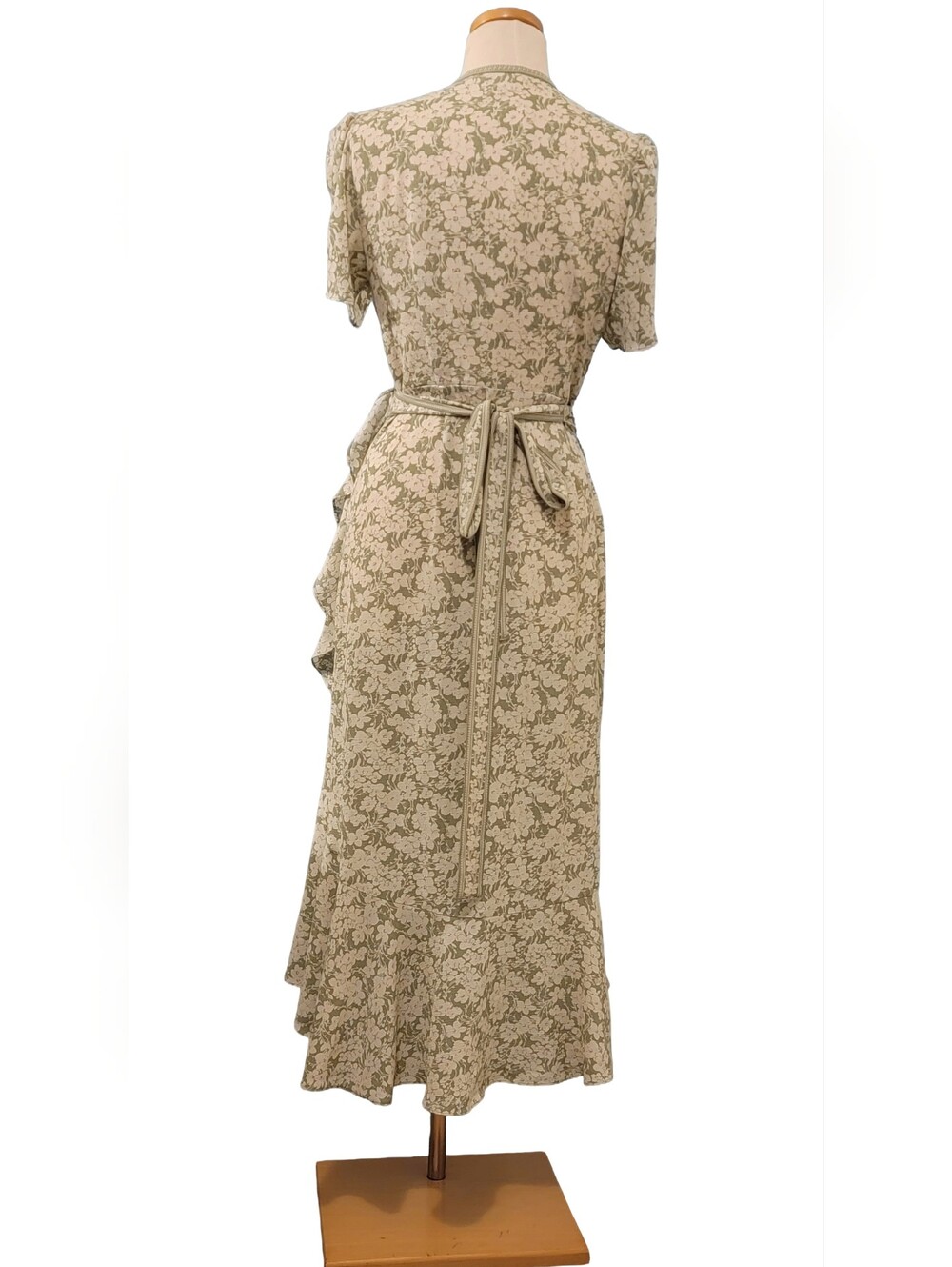 Max Studio Floral Wrap Ruffle - Picture 5 of 10